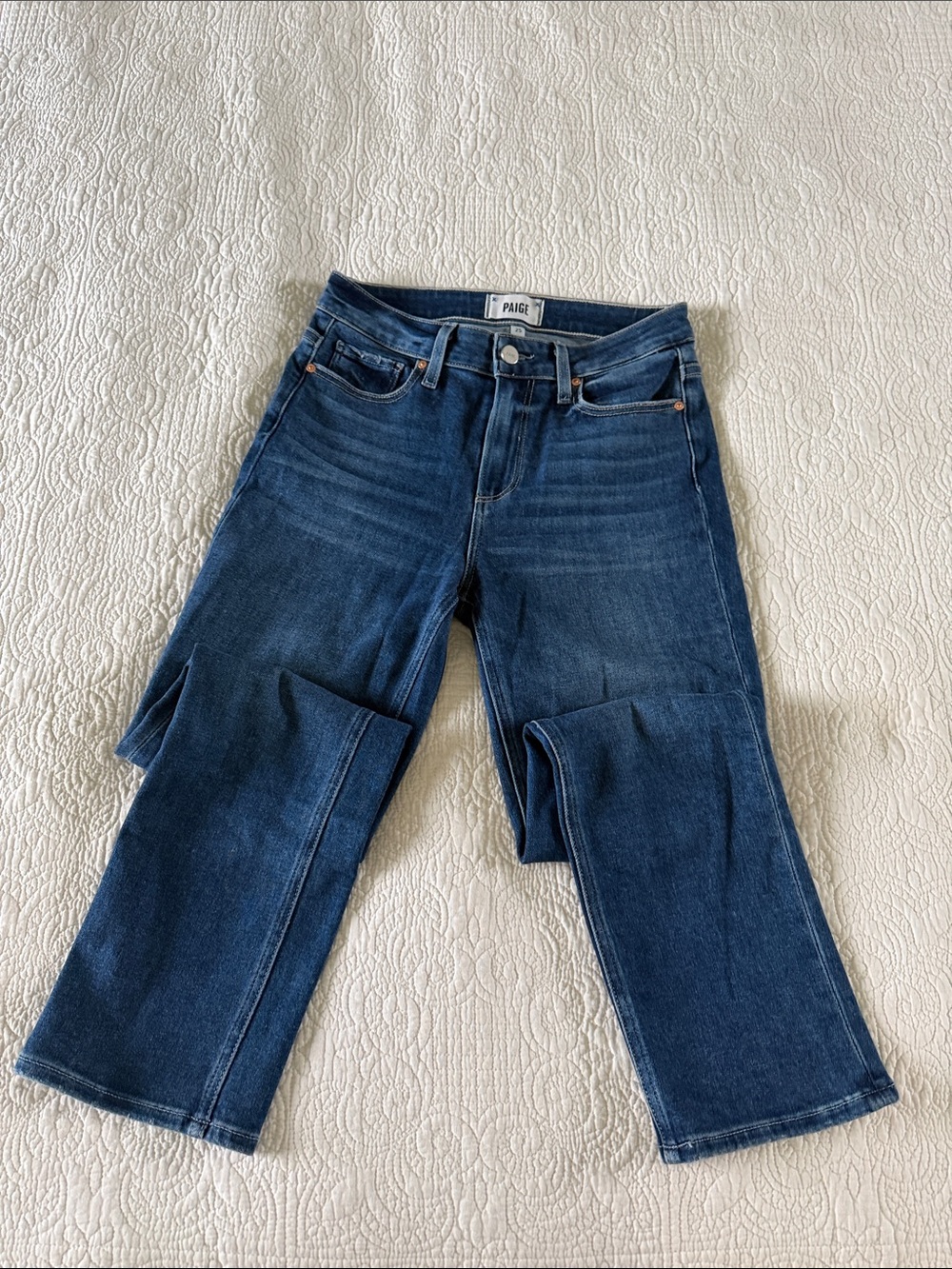 Paige Cindy Crop BNWOT Dark Blue Jeans